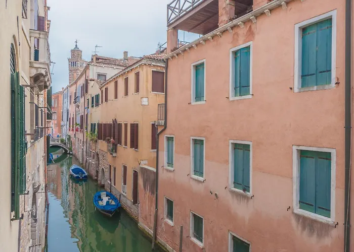 Sant'angelo Canal View Appartement Venetië