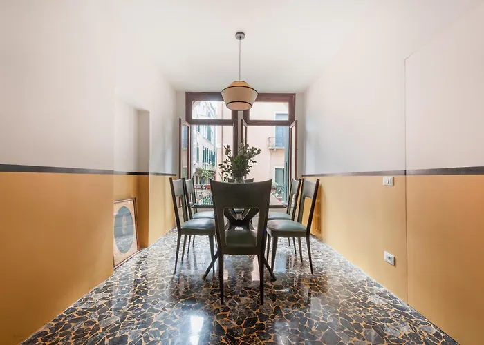 Sant'angelo Canal View Apartamento