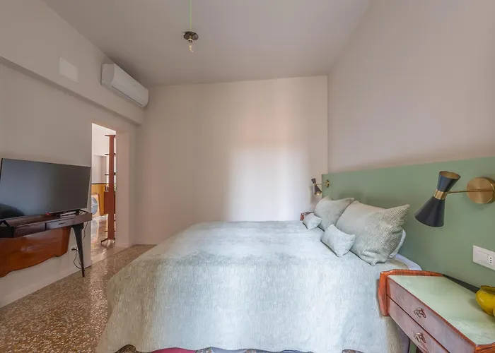 Sant'angelo Canal View Venecia